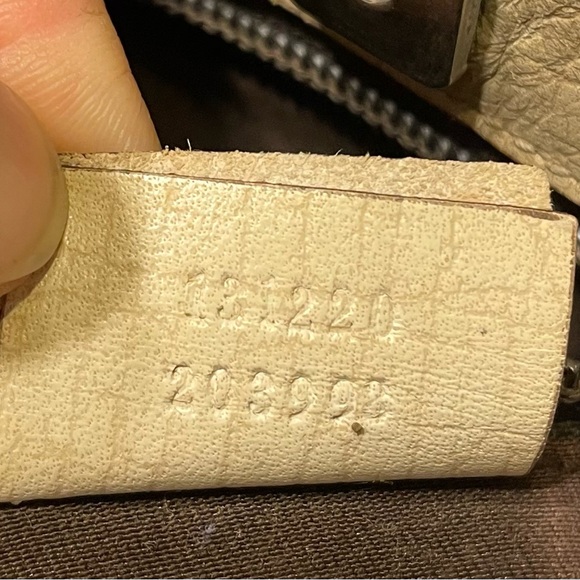 COPY - 🎉FLASH SALE🎉 Authentic Gucci tote bag - Picture 8 of 10